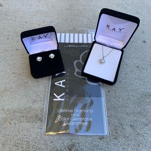 Opal necklace + matching earrings + warranty